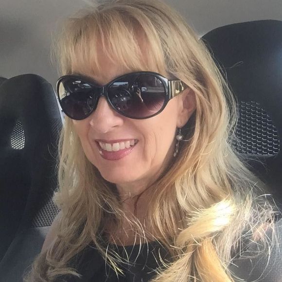 Meet your Posher, Michele