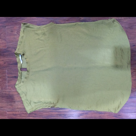 Olive green silk shirt ! Beautiful with jeans