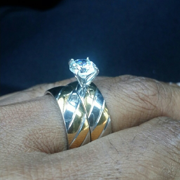 BEAUTIFUL TWO TONE TWO PIECE RING! - Picture 2 of 4