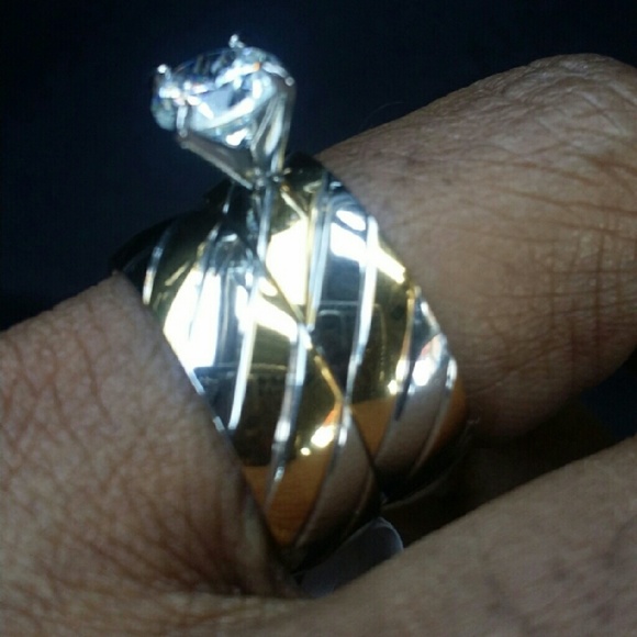 BEAUTIFUL TWO TONE TWO PIECE RING! - Picture 4 of 4