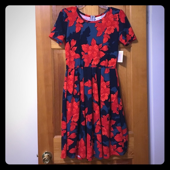 LuLaRoe Dresses & Skirts - Lularoe Amelia Dress
