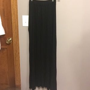 Long black maxi skirt