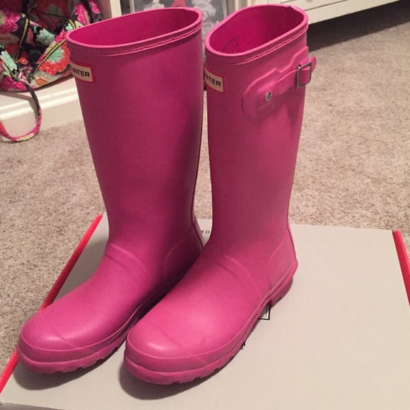 Sold on Merc!! Hunter Rain Boots - Picture 2 of 4