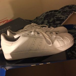 Women's size 12 men's sizes 11 adidas superstar