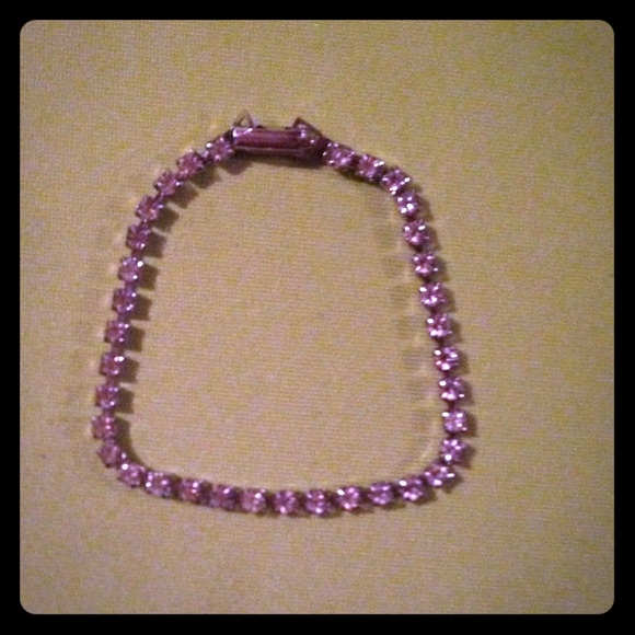 💎 Diamond Bracelet (not real diamonds)