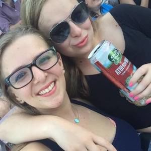 Meet your Posher, Julia