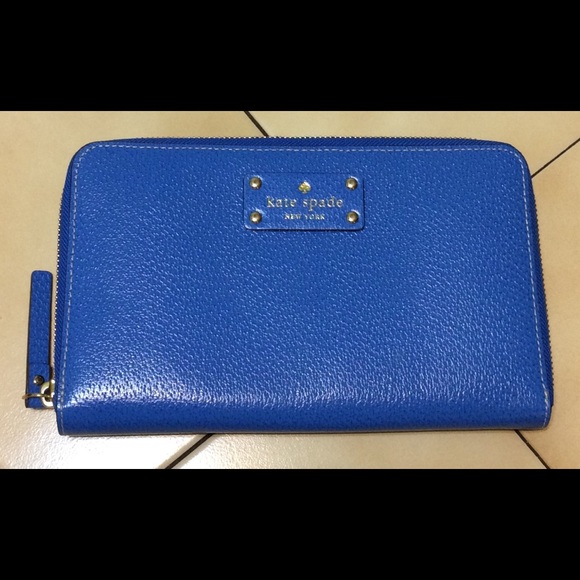 Kate Spade Wellesley Large Leather Travel Wallet