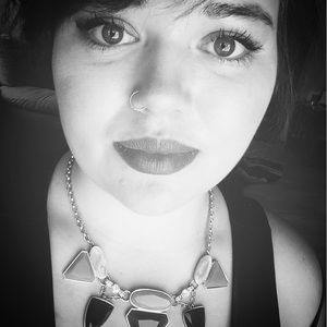 Meet your Posher, Jenna