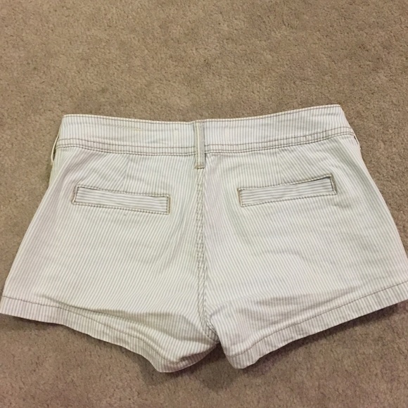 sear sucker shorts - Picture 2 of 2