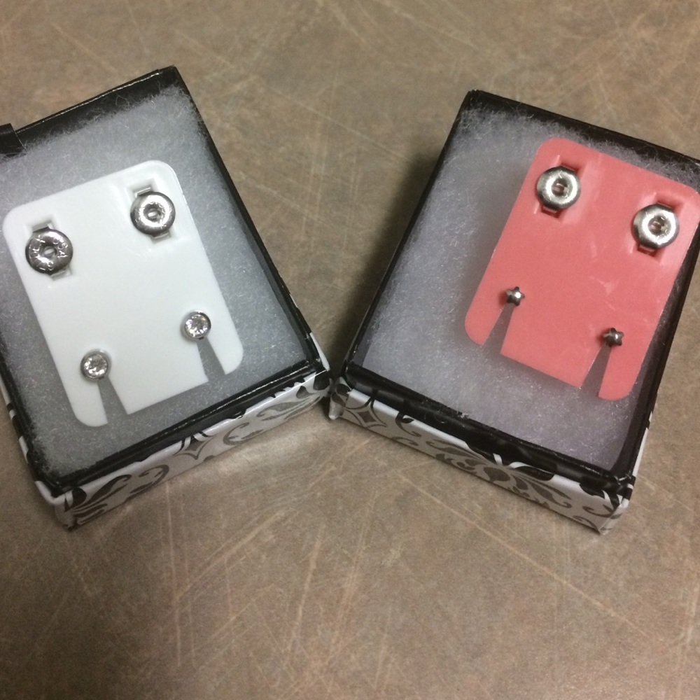 Earring studs
