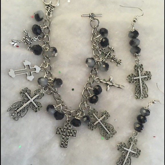 Jewelry - Final discount! Cross set