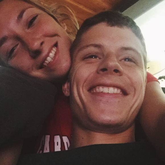 Meet your Posher, Carlee - Picture 1 of 1