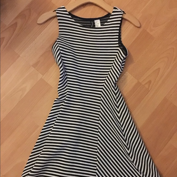 H&M Dresses & Skirts - H&M Fit & Flare Stripe Dress