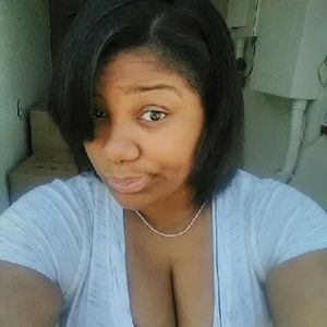 Meet your Posher, Kendra