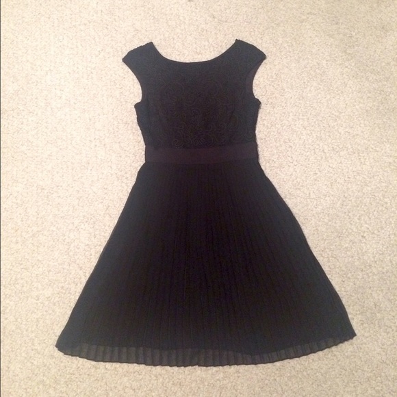 Ted Baker | Aliana Lace Detail Button Back Dress