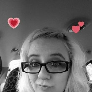 Meet your Posher, Stefanie