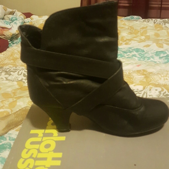 Black short boots