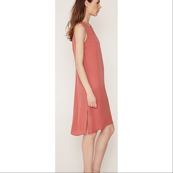 F21 Contemporary Midi Shift - Picture 2 of 3