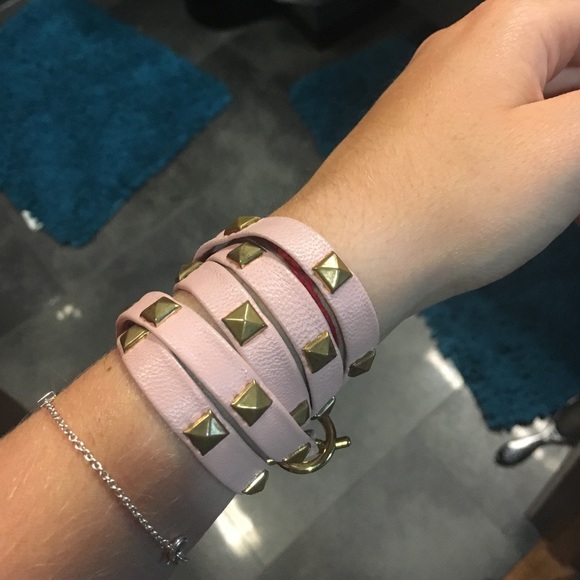 Pink leather bracelet