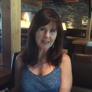 Meet your Posher, Debbie