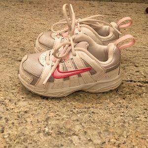 Toddler girl Nike 6.5