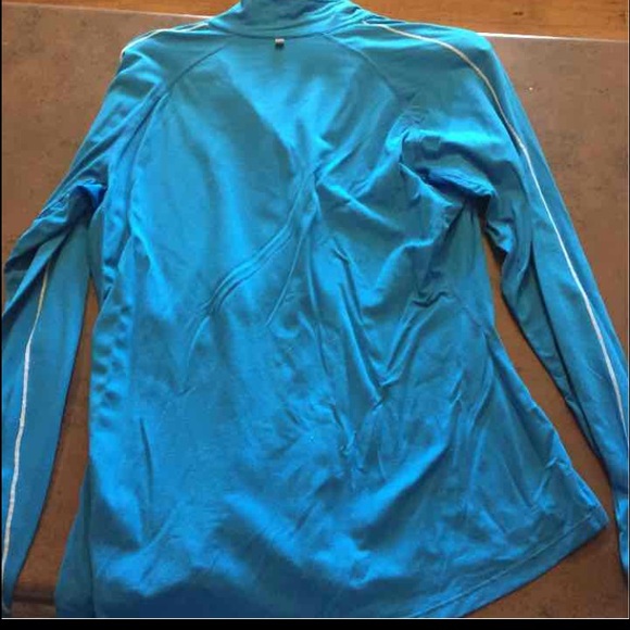 1/4 zip pullover - Picture 3 of 3