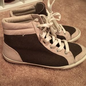 Old Navy High top sneakers
