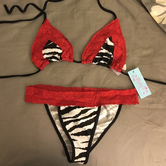 NWT Zebra Print scrunch butt Bikini