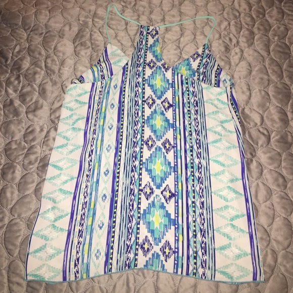 Patterned Top - Picture 2 of 2