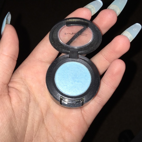 mac single eyeshadow