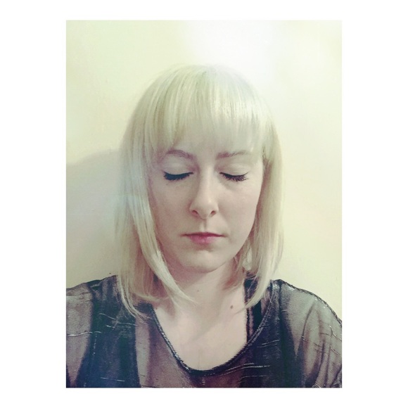 Meet your Posher, Emily - Picture 2 of 6