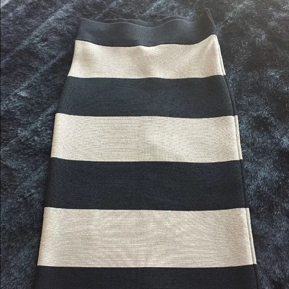 BCBGMaxazria Vilma Banded Skirt - Picture 2 of 4