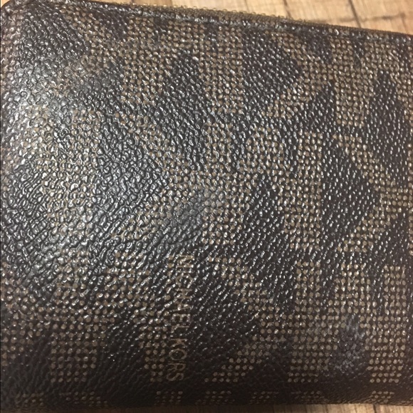 Michael Kors Wallet - Picture 3 of 3