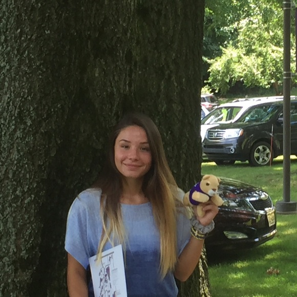 Meet your Posher, Danielle