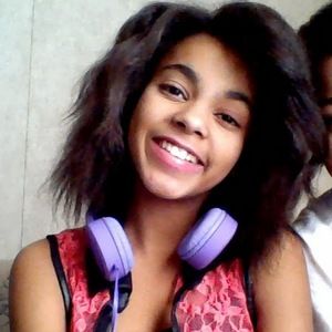 Meet your Posher, Crystal