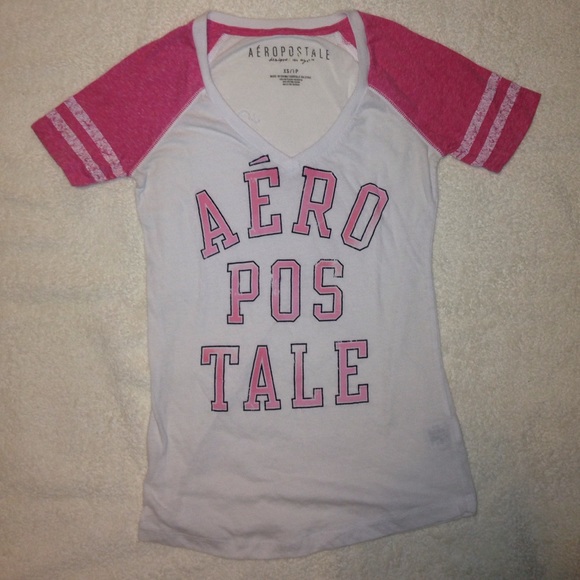 Aeropostale v-neck tee