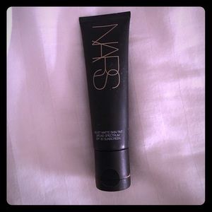 NARS Velvet Matte Skin Tint