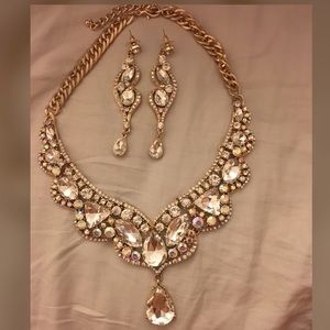 Gold jewelry set