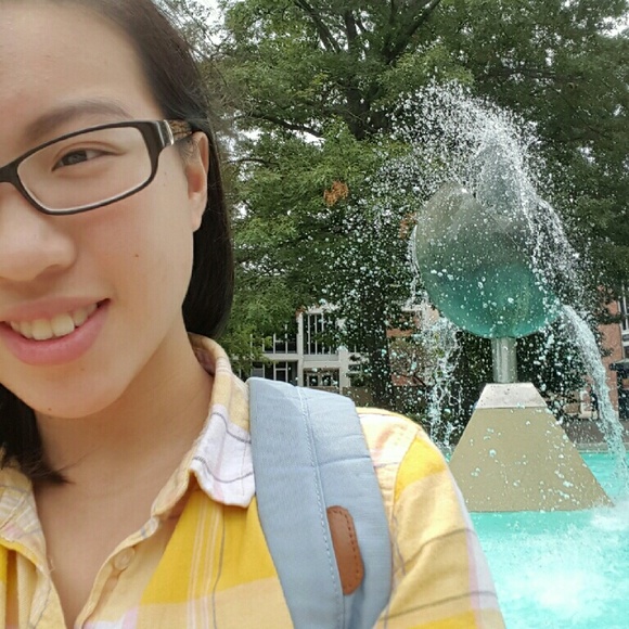 Meet your Posher, Ashley