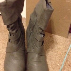 Gray boots with a heel