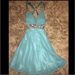 Beautiful dress perfect for any event!