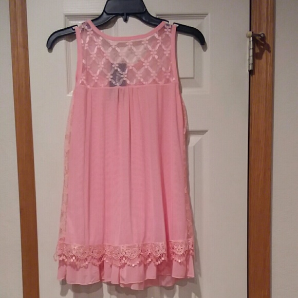 Pink lace n silk top - Picture 2 of 4