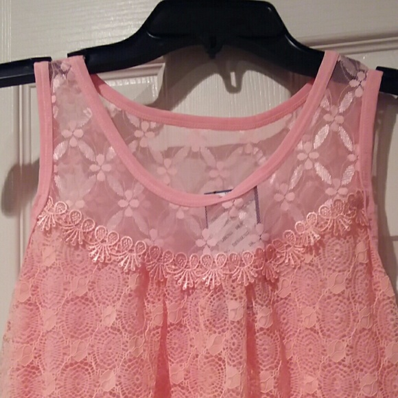 Pink lace n silk top - Picture 3 of 4