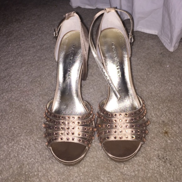 Gold sequined heels!