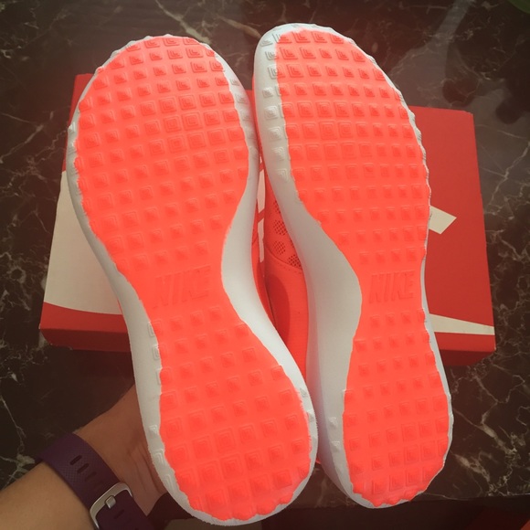 NIKE women's classic shoes Sz 7.5 new - Picture 2 of 4