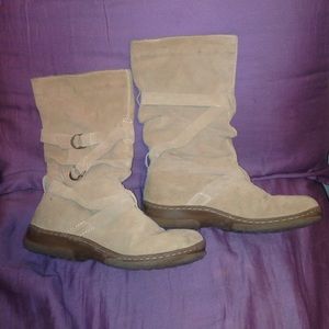 Tan buckled boots