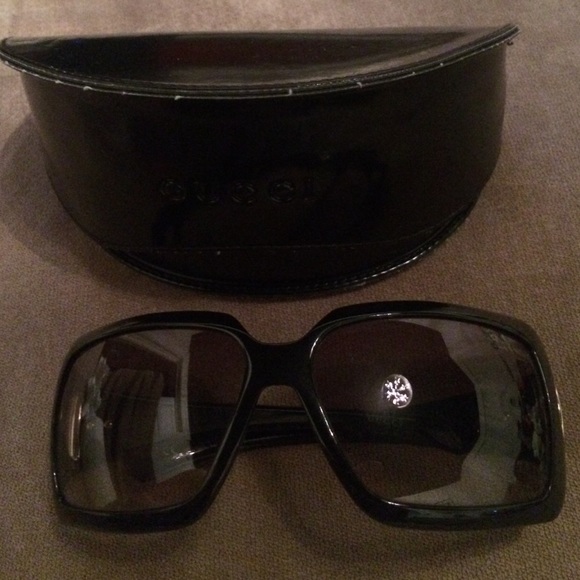 Authentic black Gucci glasses