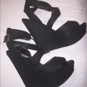 Ankle strap black wedges!
