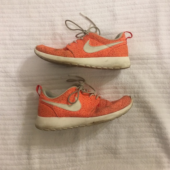 Nike Roshes  $10