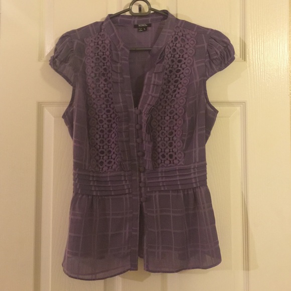 Adorable purple XOXO top